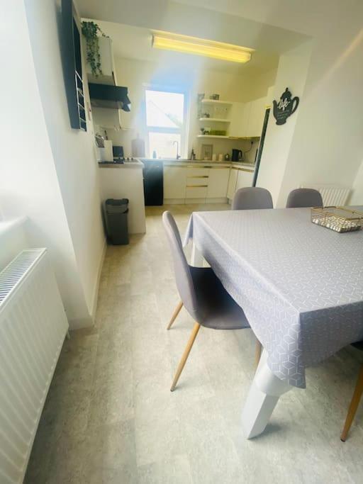 The Townhouse Dungloe Villa Екстериор снимка