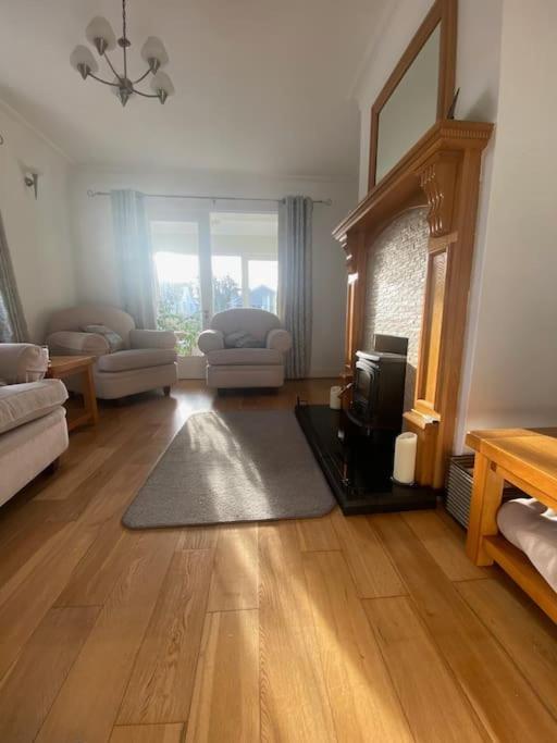 The Townhouse Dungloe Villa Екстериор снимка